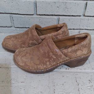 BOC Born Concept Womens 7 Floral Embroidered Slip On Casual Clogs Brown BC8633
